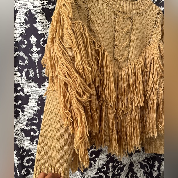Brown Fringe sweater - Picture 4 of 6